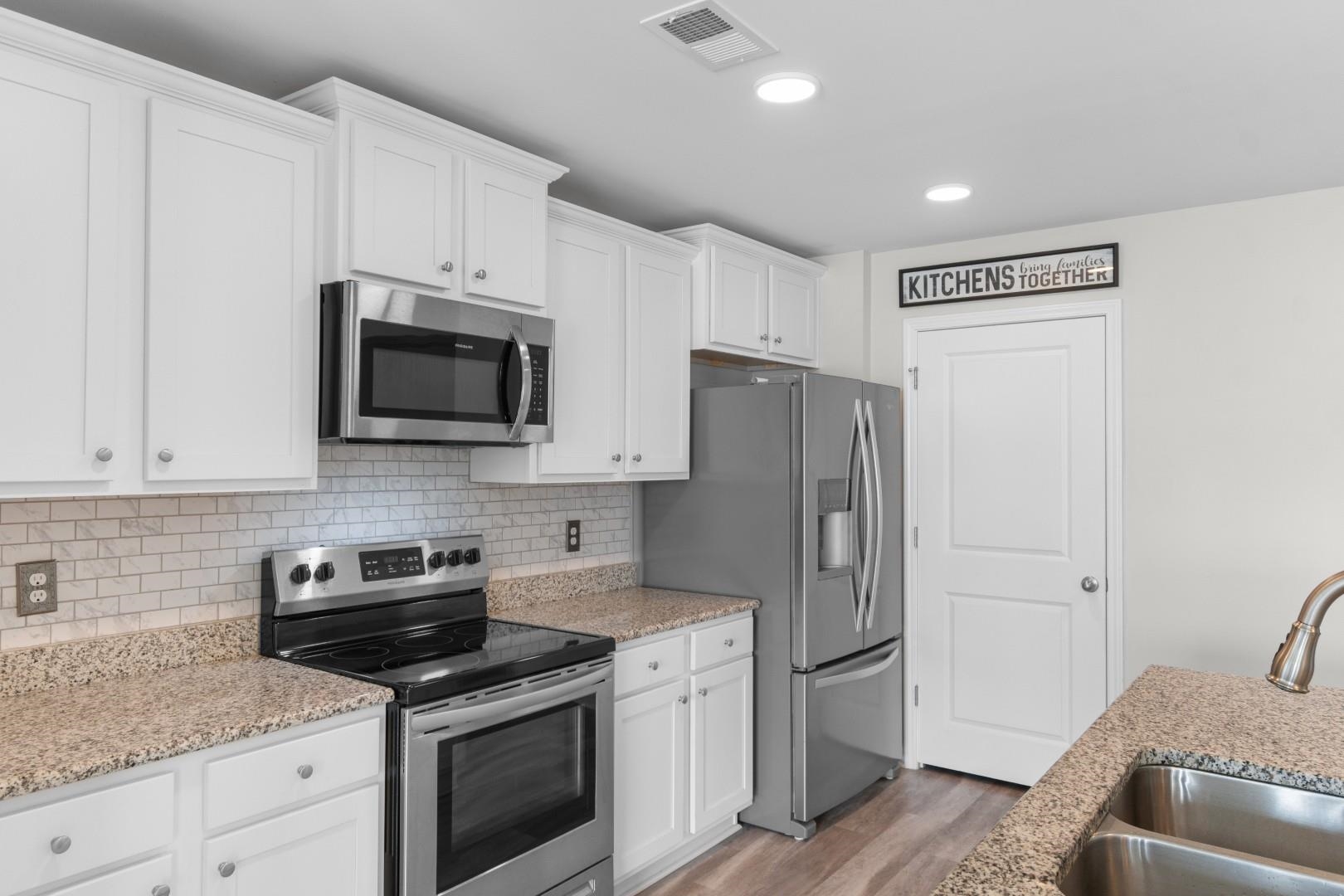 1100 Donald Street Conway, SC 29527 - Photo 6 of 38