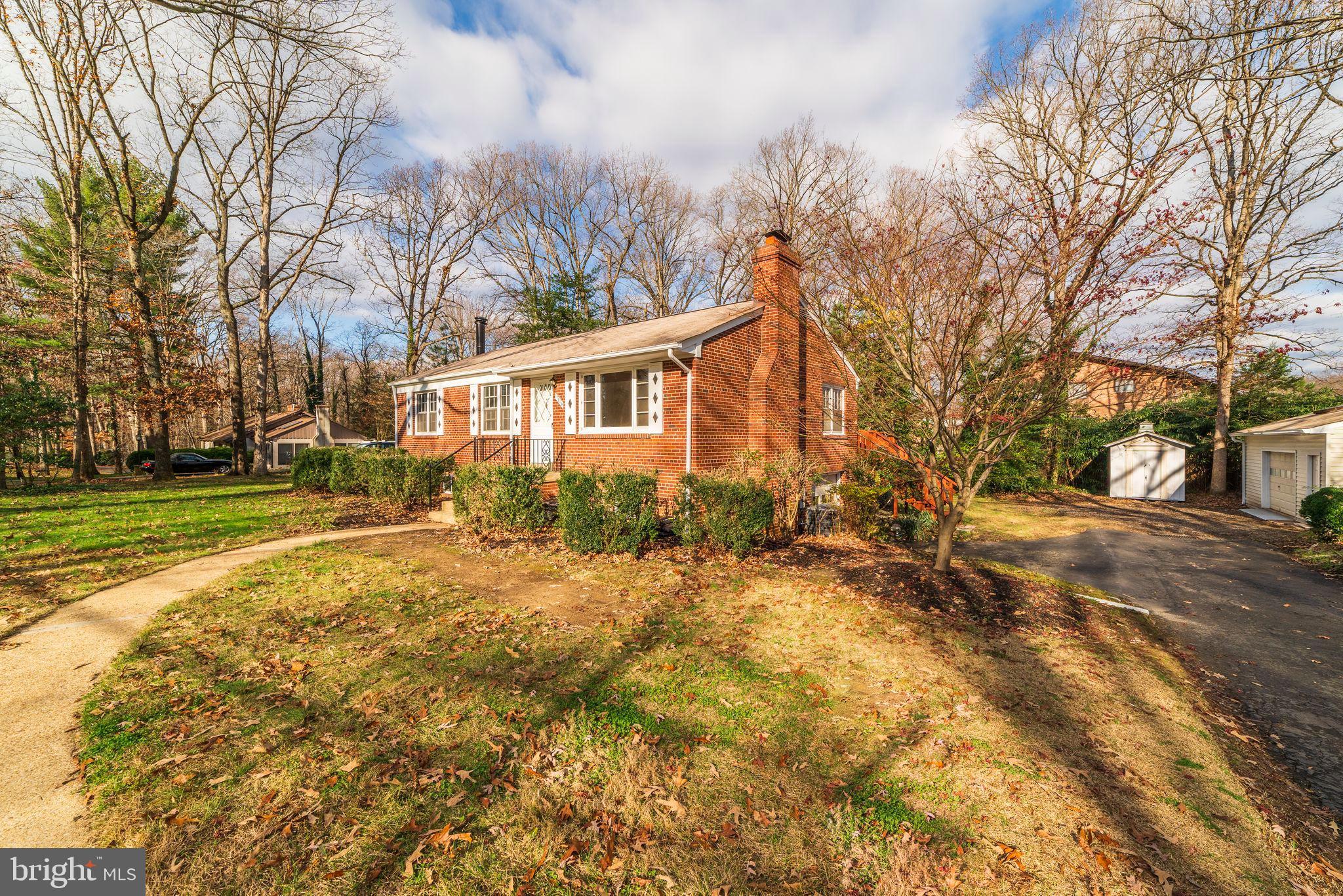 7219 Tanager Street Springfield, VA 22150 - Photo 2 of 55 Front of Beautiful Brick Rambler