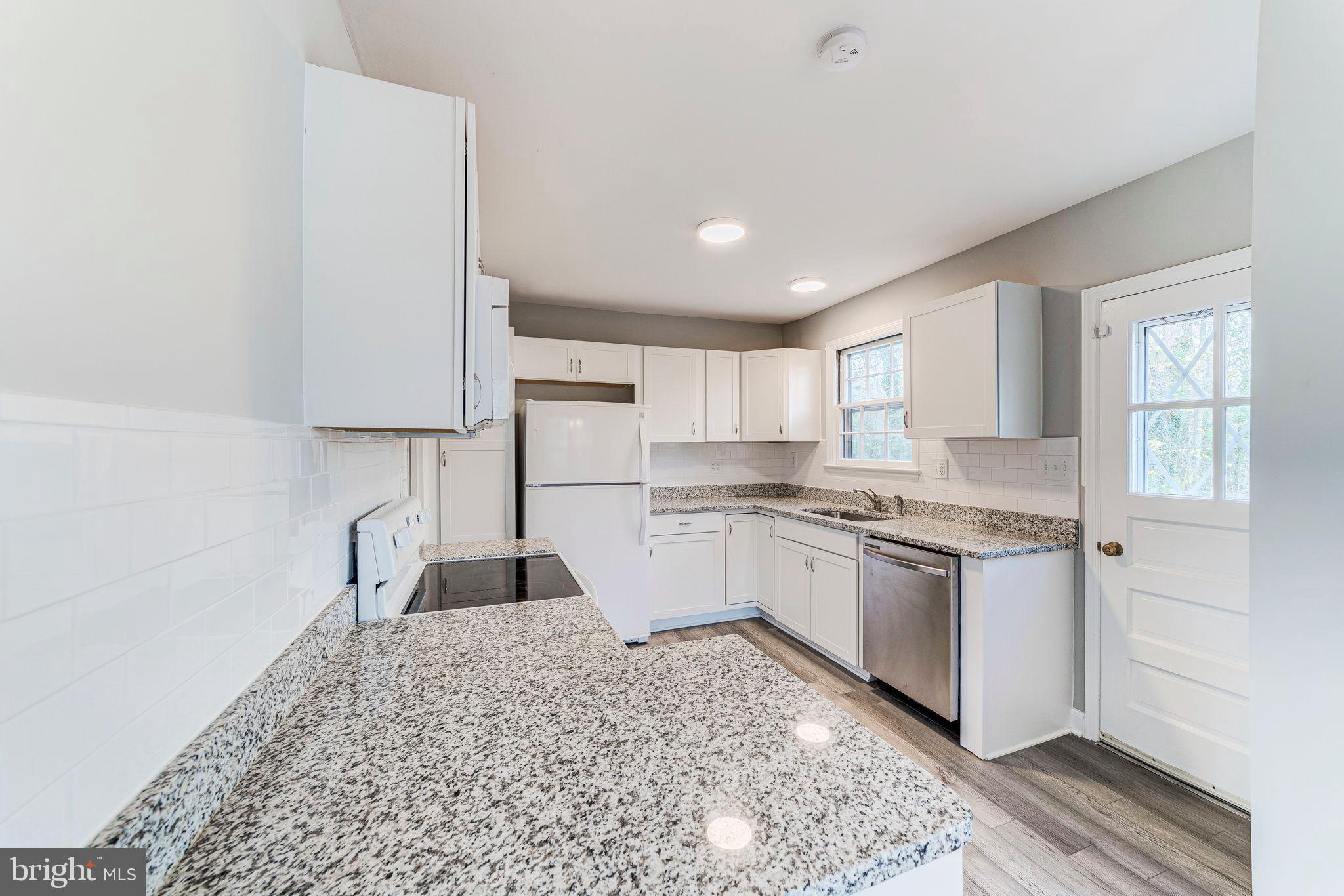 7219 Tanager Street Springfield, VA 22150 - Photo 18 of 55 Beautifully Renovated Kitchen