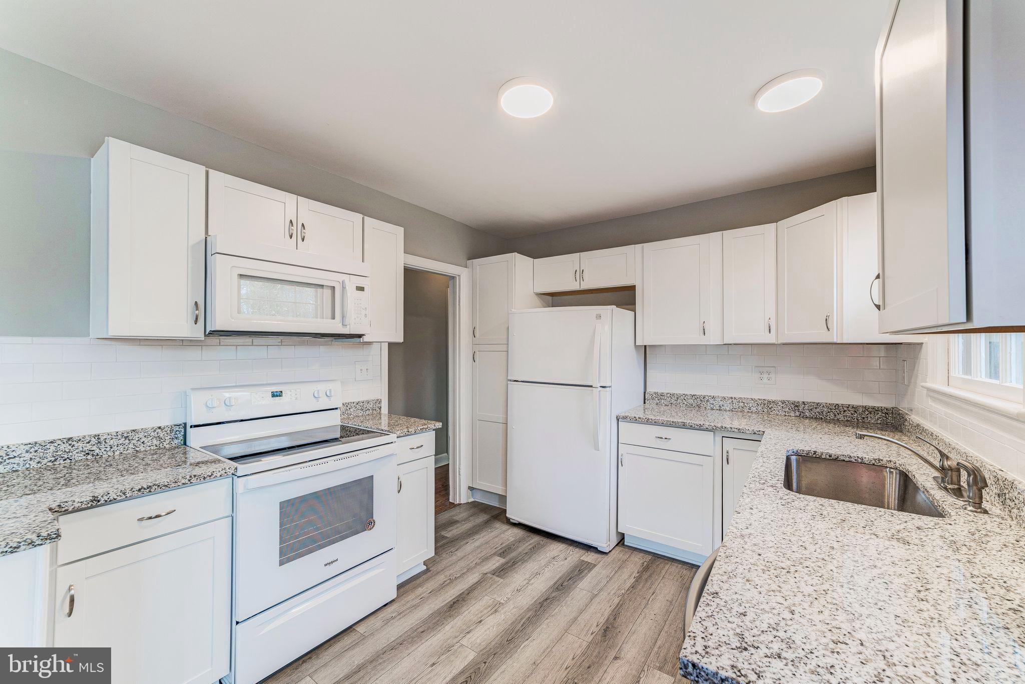 7219 Tanager Street Springfield, VA 22150 - Photo 19 of 55 Beautifully Renovated Kitchen