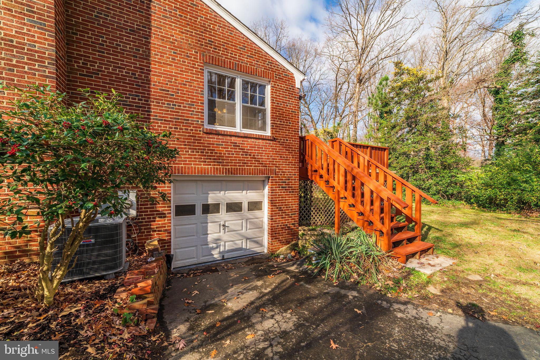 7219 Tanager Street Springfield, VA 22150 - Photo 47 of 55 1 car garage