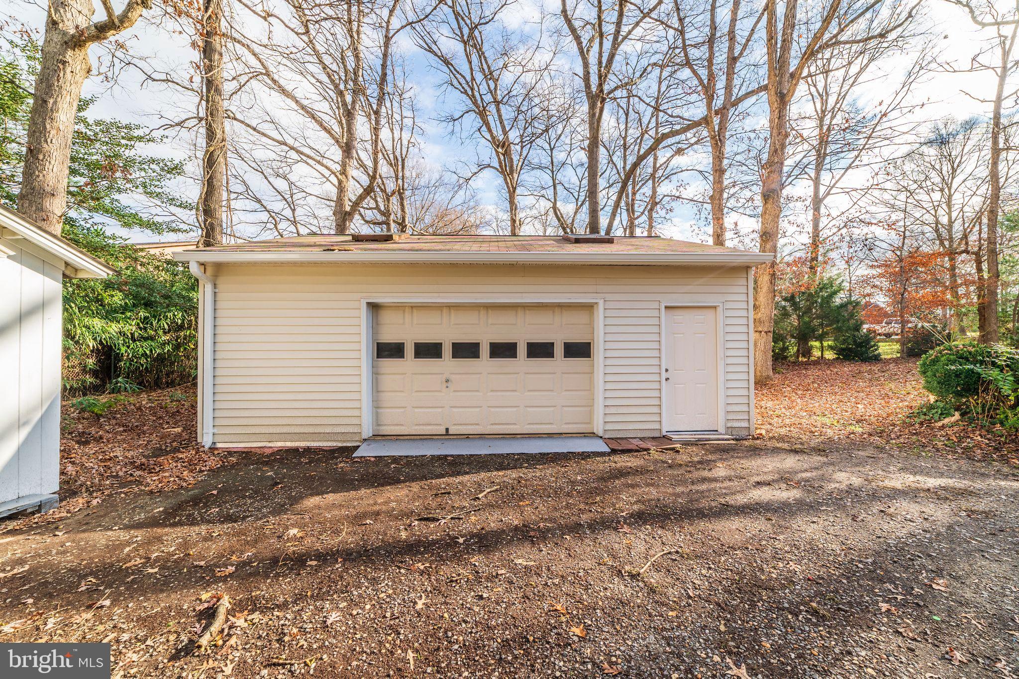 7219 Tanager Street Springfield, VA 22150 - Photo 52 of 55 Large 2 Car Detached Garage