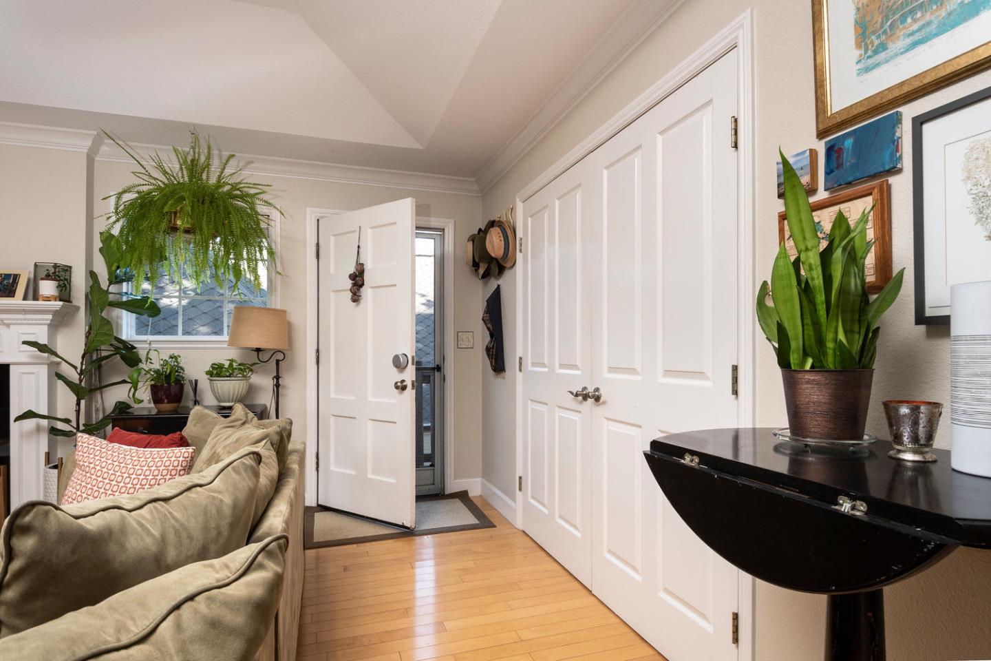 914 Palm Avenue San Mateo, CA 94401 - Photo 14 of 24 a living room with furniture and a potted plant