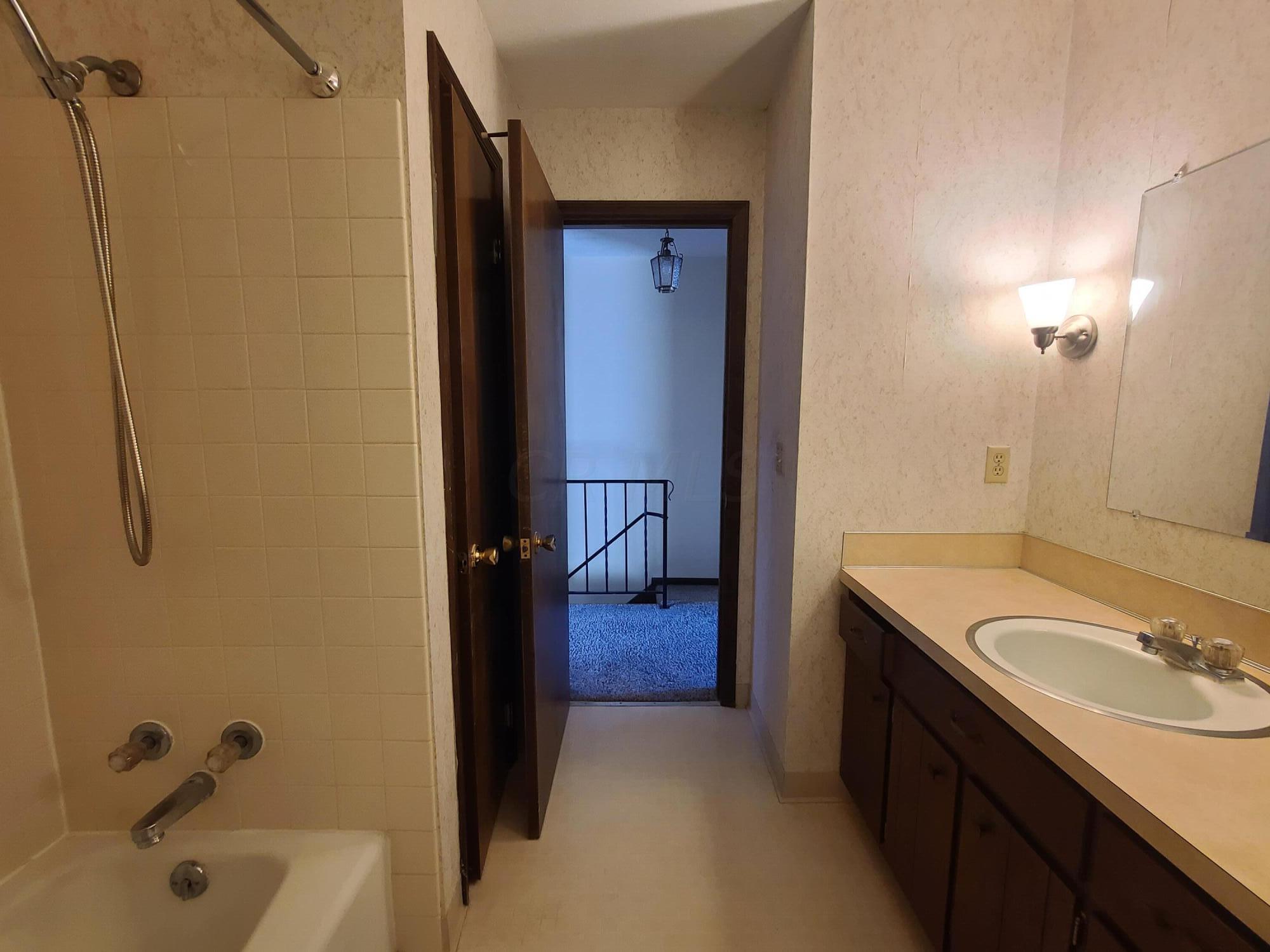 5013 Godown Road, Unit E Columbus, OH 43220 - Photo 16 of 24 20211129_125923