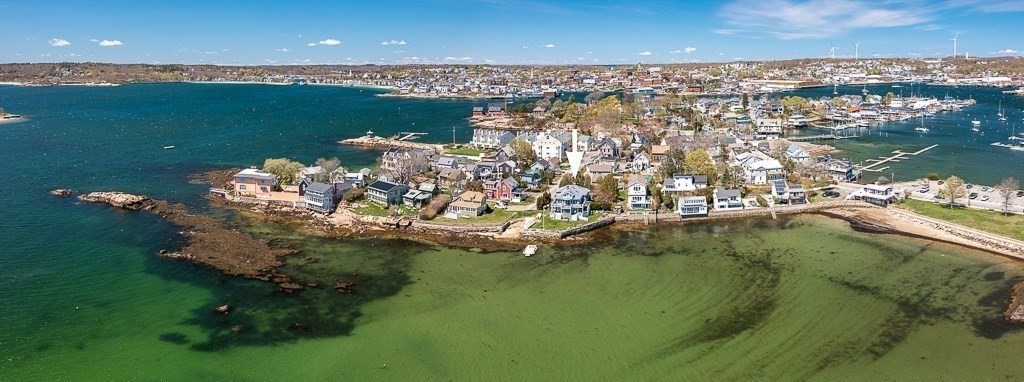 18 Rackliffe Street Gloucester, MA 01930 - Photo 4 of 11 Gallery Image 4
