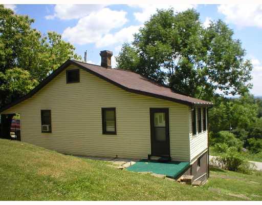 27 Blythe Road Charleroi, PA 15022 - Photo 1 of 8 Exterior Front.