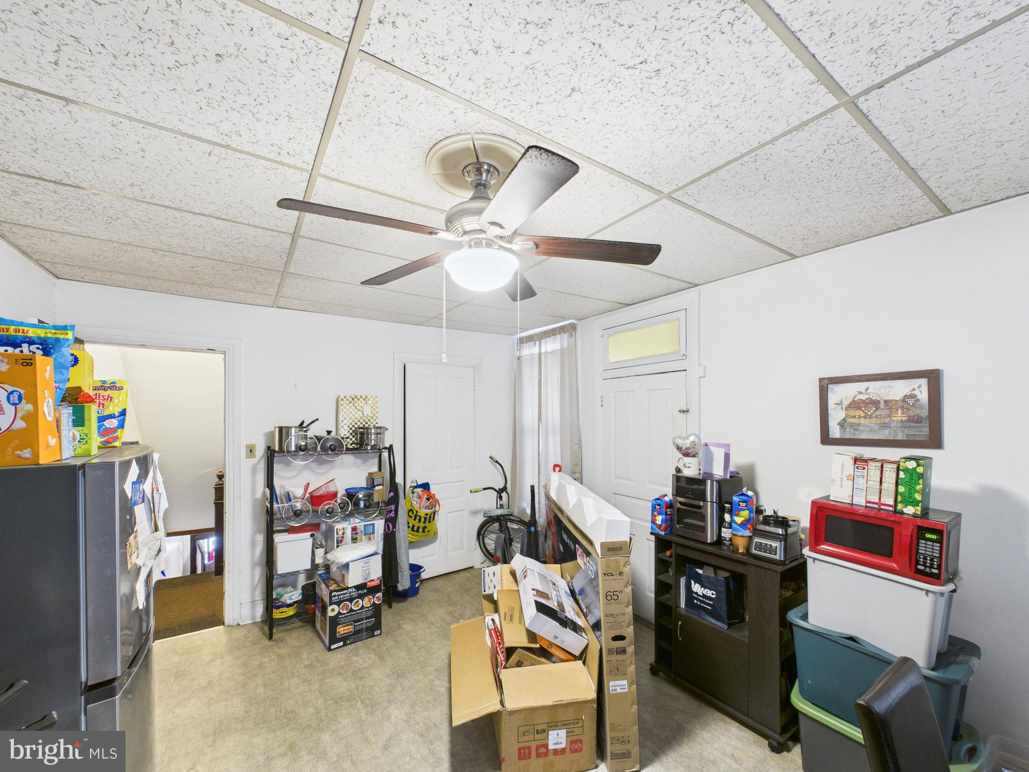 828 West Princess Street York, PA 17401 - Photo 18 of 32 a view of a room with workspace and music instruments