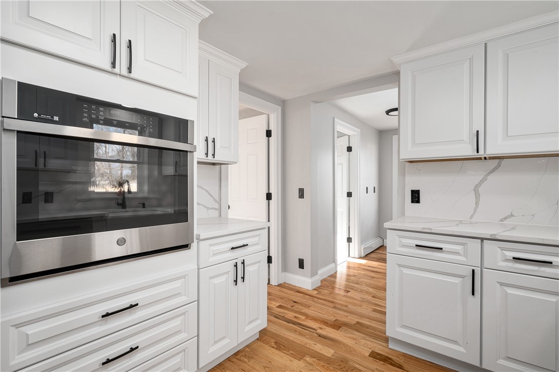 17 Alaska Street Coventry, RI 02816 - Photo 5 of 29 Gallery Image 5