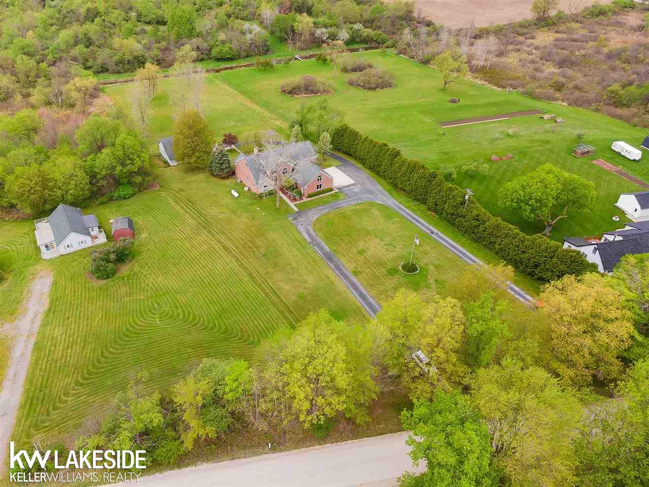 72565 Coon Creek Road Armada, MI 48005 - Photo 3 of 53 50040920-2.JPG