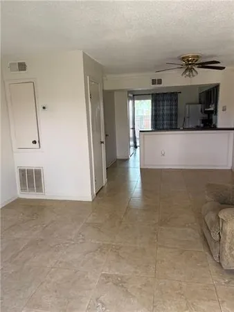 $1,200 | 913 Vouray Drive, Unit C, Kenner, LA 70065