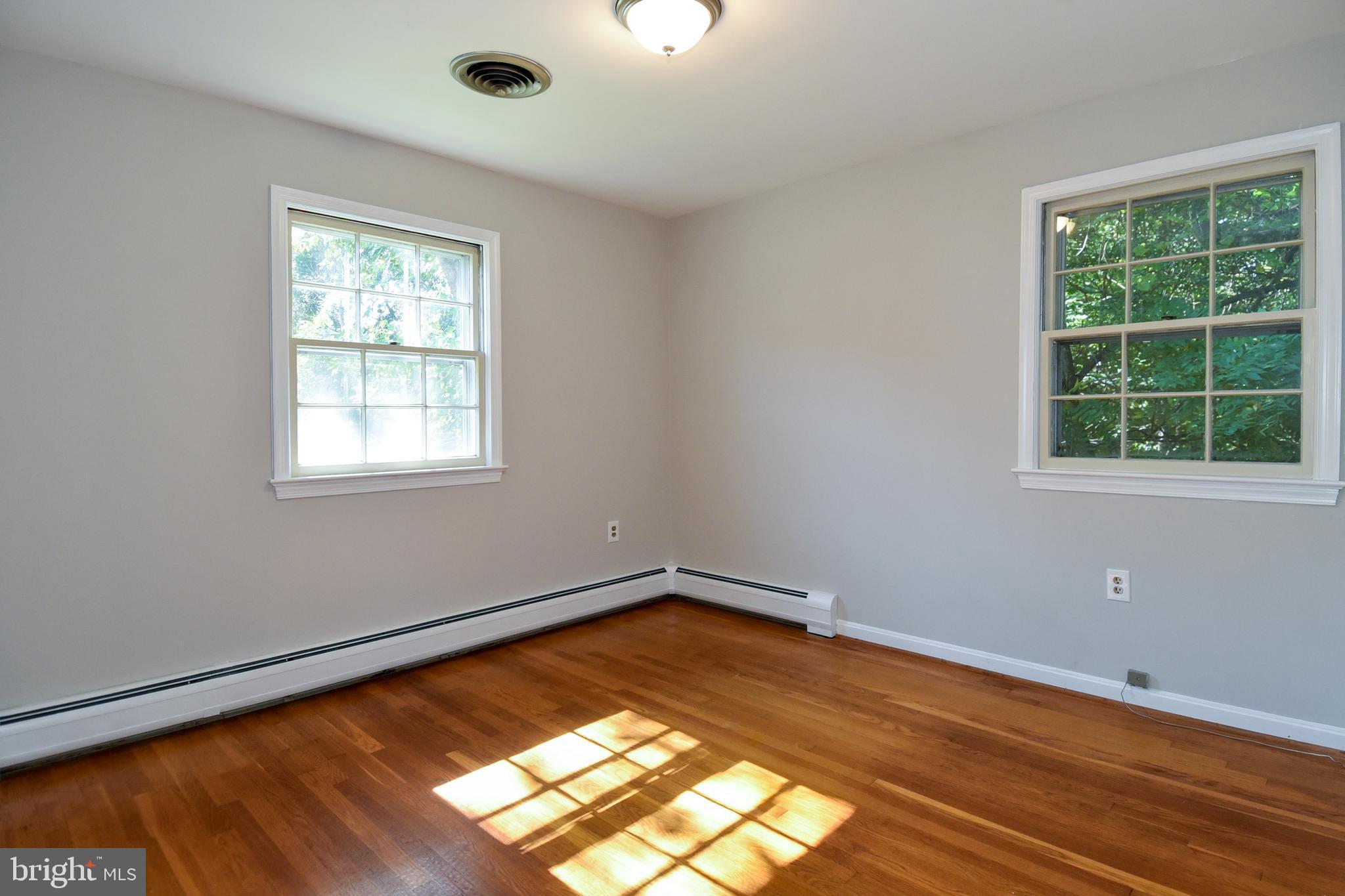 1002 Robroy Drive Silver Spring, MD 20903 - Photo 16 of 37 Gallery Image 16