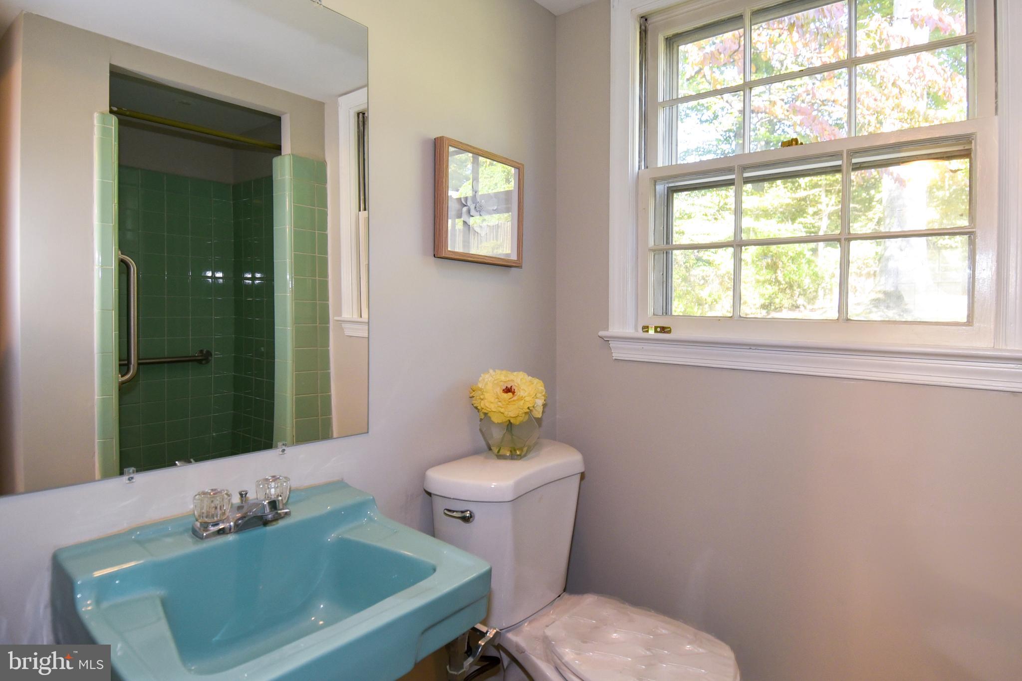 1002 Robroy Drive Silver Spring, MD 20903 - Photo 27 of 37 Gallery Image 27