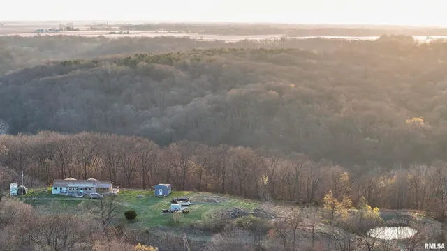 $895,000 | 17217 North Dairy Farm Road, Smithfield, IL 61477