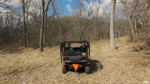 $895,000 | 17217 North Dairy Farm Road, Smithfield, IL 61477