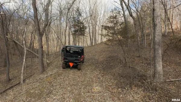 $895,000 | 17217 North Dairy Farm Road, Smithfield, IL 61477