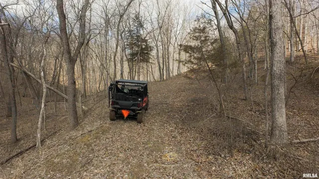 $895,000 | 17217 North Dairy Farm Road, Smithfield, IL 61477