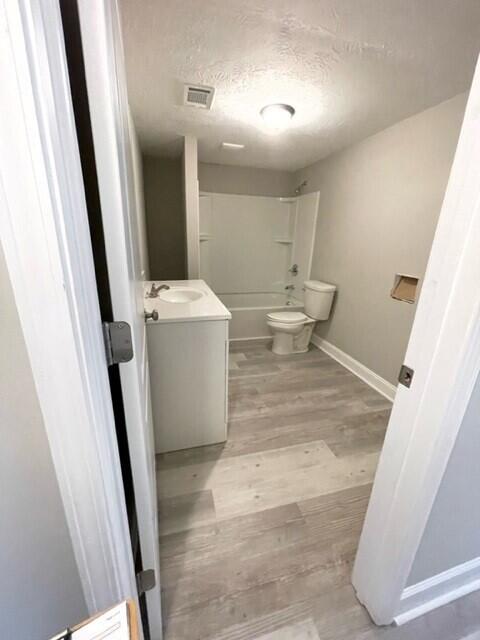 218 Thompson Road Augusta, GA 30906 - Photo 14 of 19 Updated bathroom with washer/dryer connections