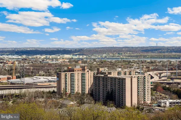 $2,850 | 5902 Mt Eagle Drive, Unit 1601, Alexandria, VA 22303