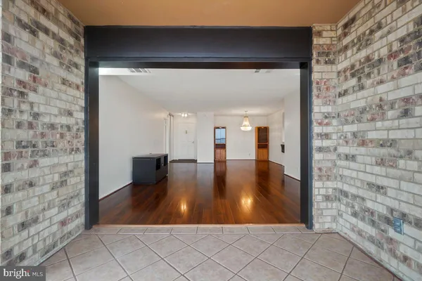$2,850 | 5902 Mt Eagle Drive, Unit 1601, Alexandria, VA 22303