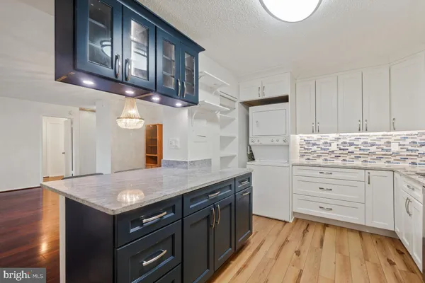 $2,850 | 5902 Mt Eagle Drive, Unit 1601, Alexandria, VA 22303