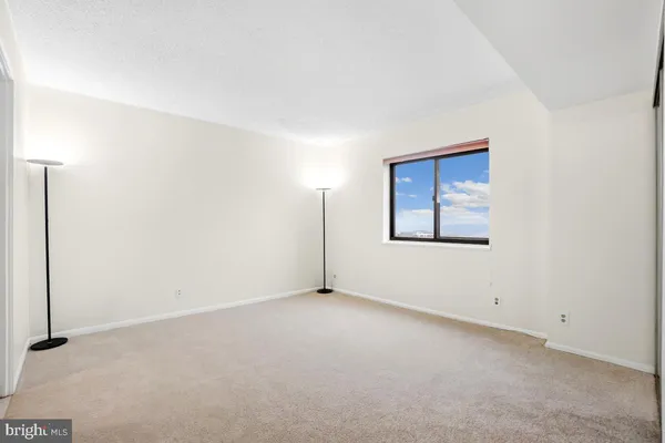 $2,850 | 5902 Mt Eagle Drive, Unit 1601, Alexandria, VA 22303