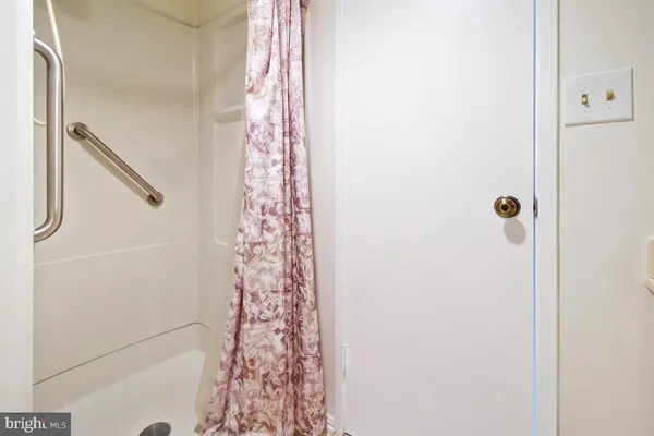 $2,850 | 5902 Mt Eagle Drive, Unit 1601, Alexandria, VA 22303