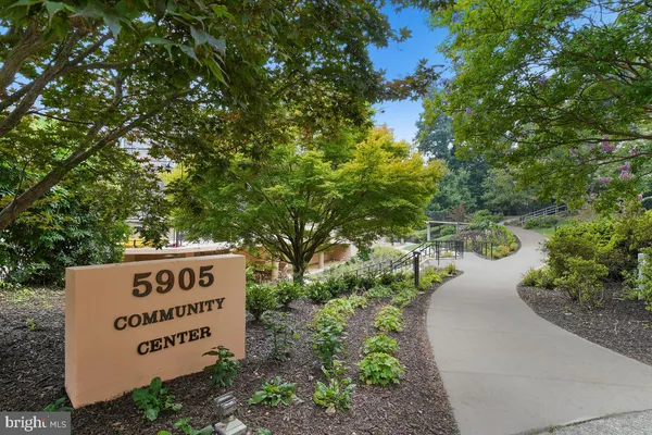 $2,850 | 5902 Mt Eagle Drive, Unit 1601, Alexandria, VA 22303
