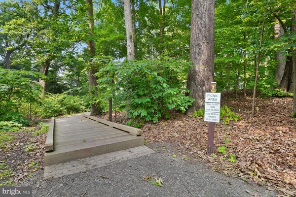 $2,850 | 5902 Mt Eagle Drive, Unit 1601, Alexandria, VA 22303