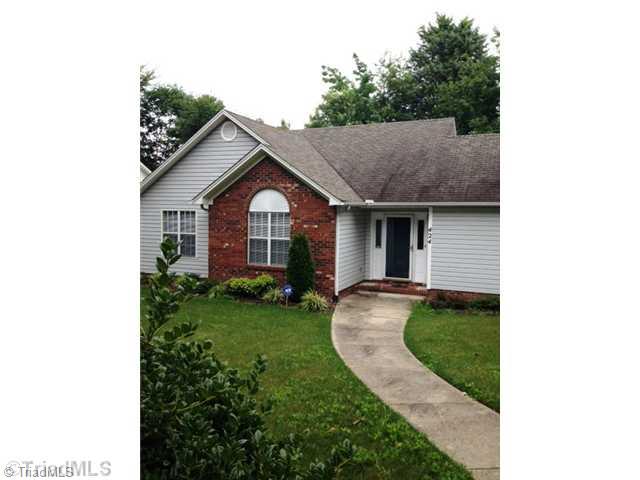 424 Shadybrook Road High Point, NC 27265 - Photo 1 of 16 Exterior Front.