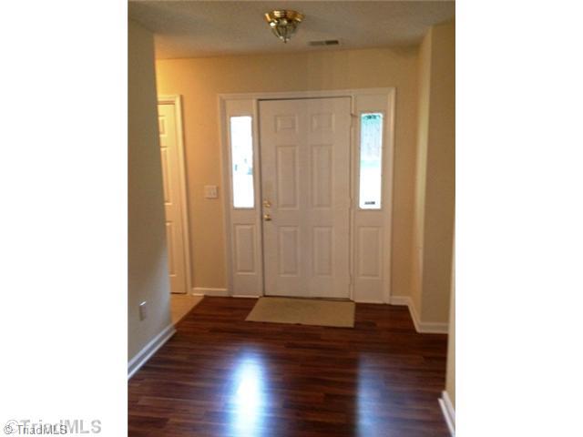 424 Shadybrook Road High Point, NC 27265 - Photo 5 of 16 Entry.