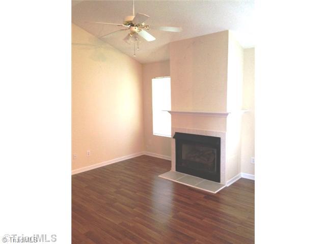 424 Shadybrook Road High Point, NC 27265 - Photo 6 of 16 Living Room.