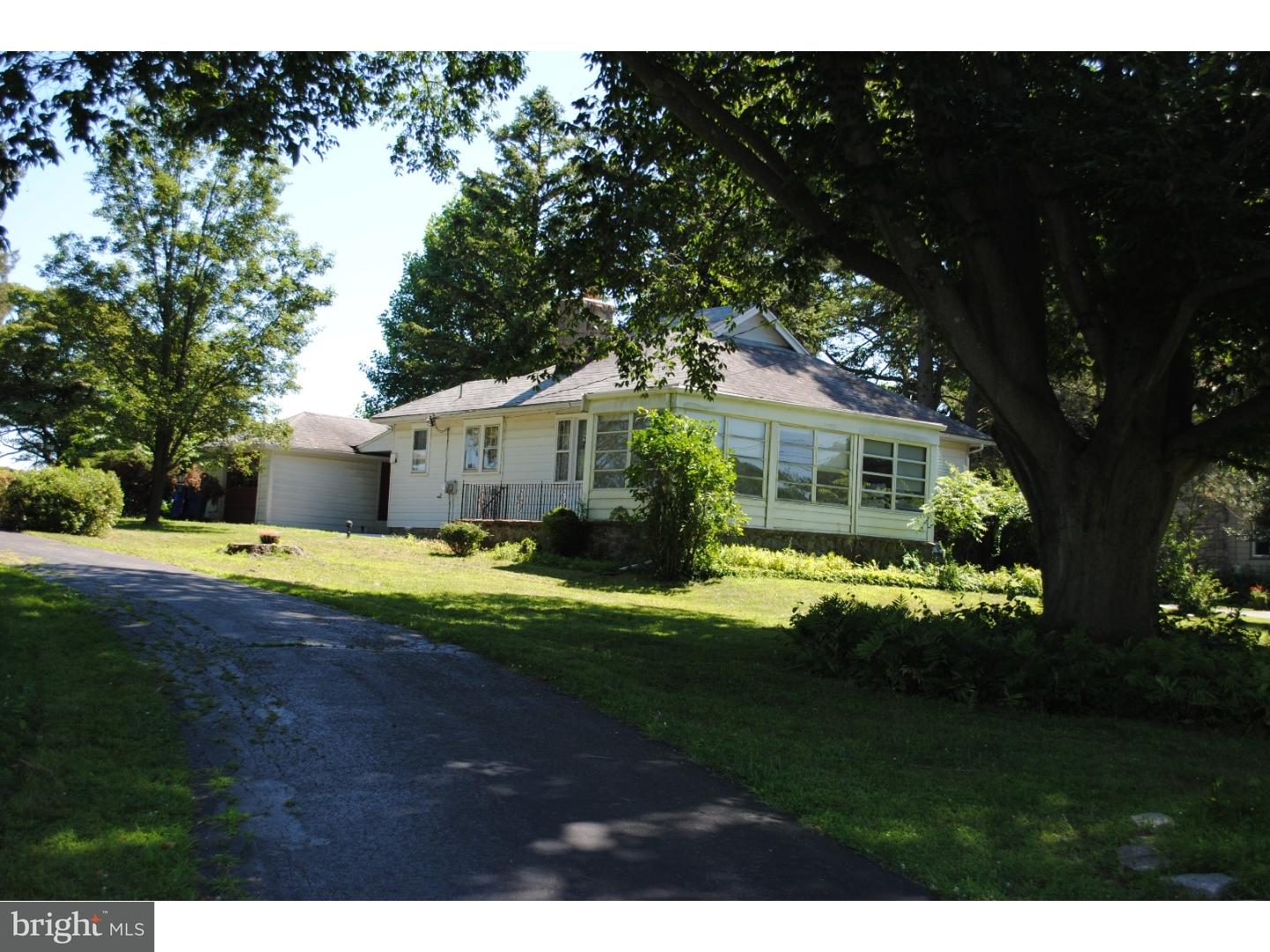 22 Natalie Road Thornton, PA 19373 - Photo 2 of 20 Gallery Image 2
