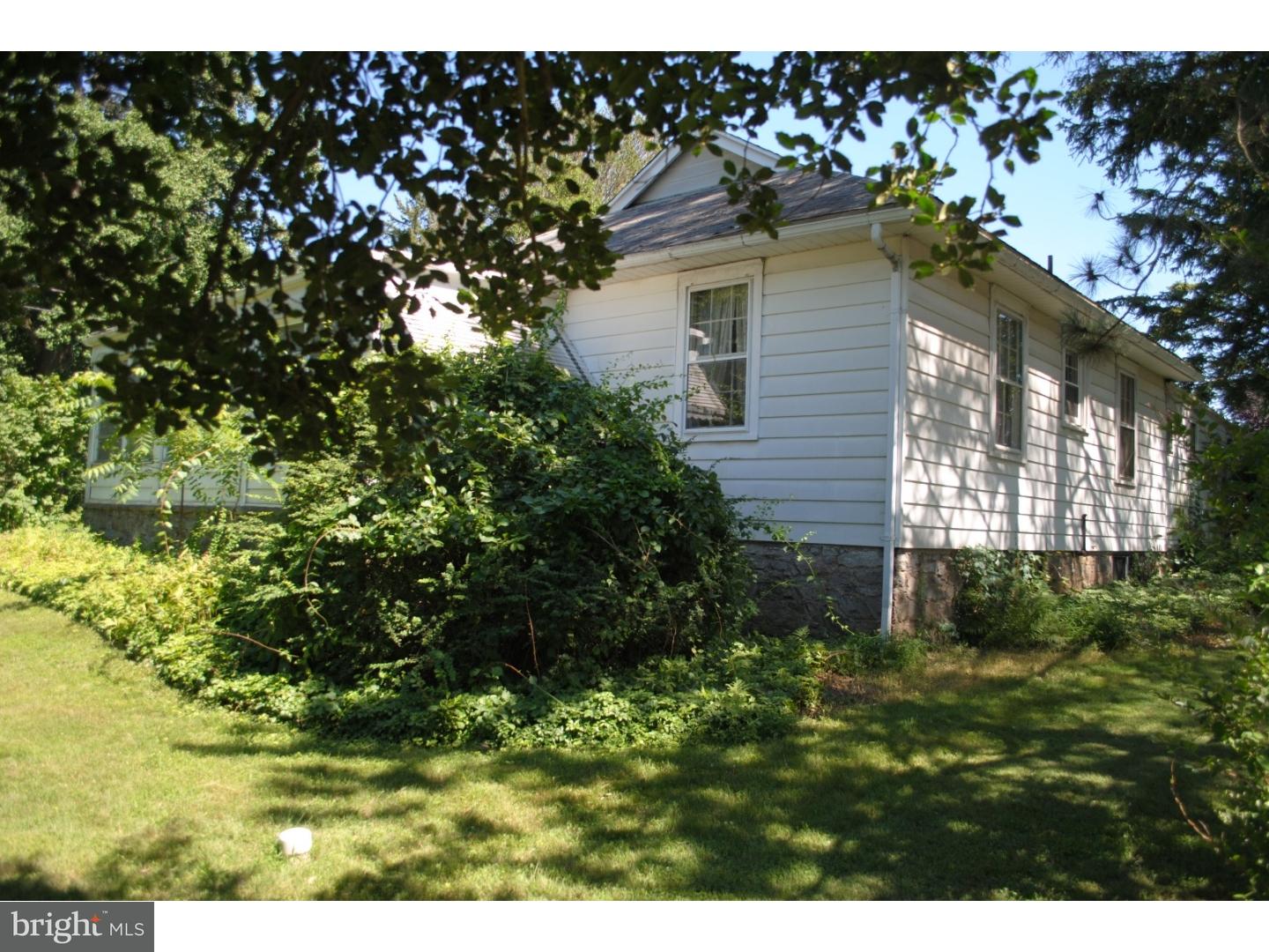22 Natalie Road Thornton, PA 19373 - Photo 4 of 20 Gallery Image 4