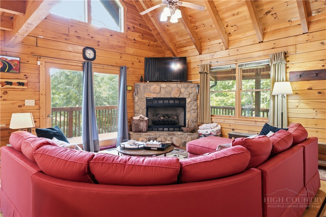 181 Enchanted Woods Road Seven Devils, NC 28604 - Photo 3 of 28