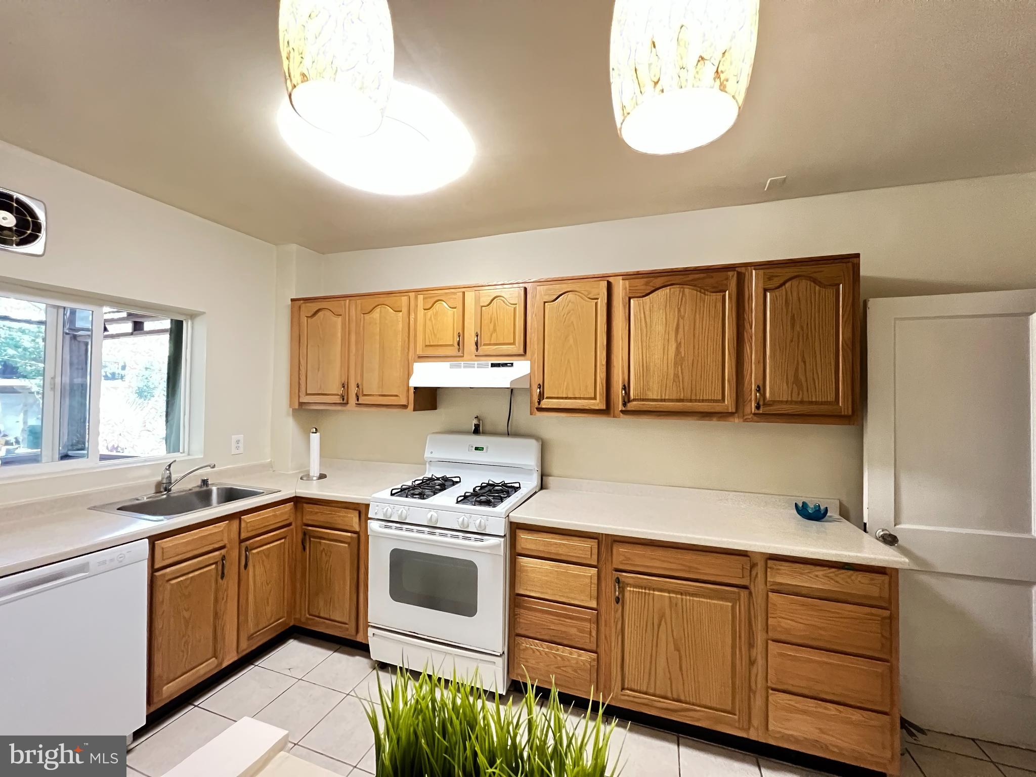 3628 Yolando Road Baltimore, MD 21218 - Photo 10 of 28