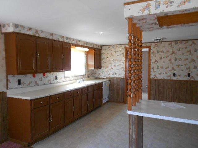 924 Edgehill Road Florence, KY 41042 - Photo 4 of 10 Gallery Image 4