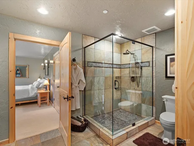 $3,250,000 | 16323 Reserve Drive Southeast, North Bend, WA 98045