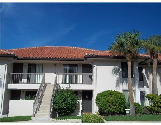 5200 East Club Circle, Unit 2030 Boca Raton, FL 33487 - Photo 1 of 9 Primary Photo