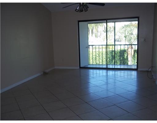 5200 East Club Circle, Unit 2030 Boca Raton, FL 33487 - Photo 2 of 9 Additional Photo