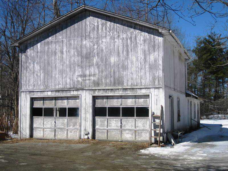 348 Shore Road Ellsworth, ME 04605 - Photo 18 of 22 Garage.