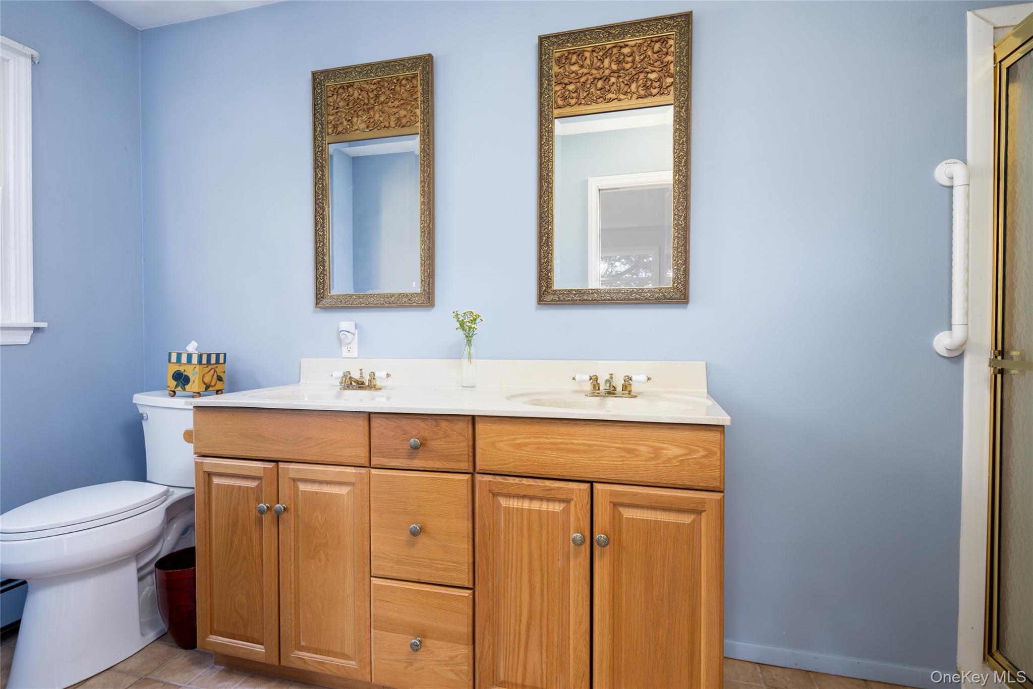 340 Rambler Road Southold, NY 11971 - Photo 11 of 18 Primary Ensuite