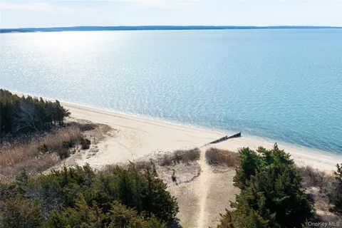 $960,000 | 340 Rambler Road, Southold, NY 11971