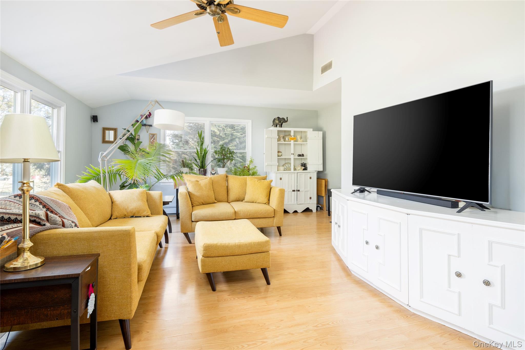 340 Rambler Road Southold, NY 11971 - Photo 9 of 18 Bright, Sunny Family Room