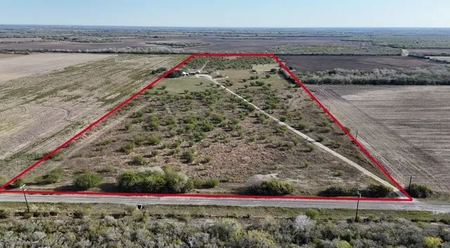 $300,000 | 4721 Farm To Market Road 1349, Skidmore, TX 78389