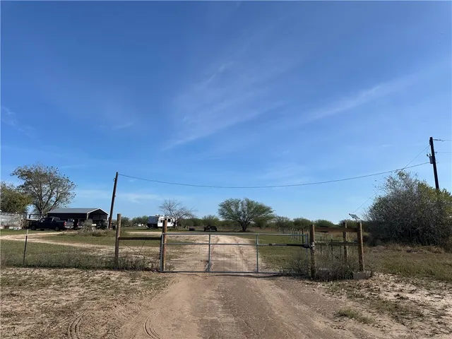 $300,000 | 4721 Farm To Market Road 1349, Skidmore, TX 78389