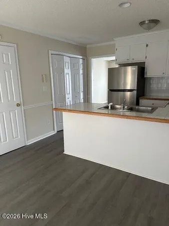 $1,000 | 3812 East Vancroft Circle, Unit L3, Winterville, NC 28590