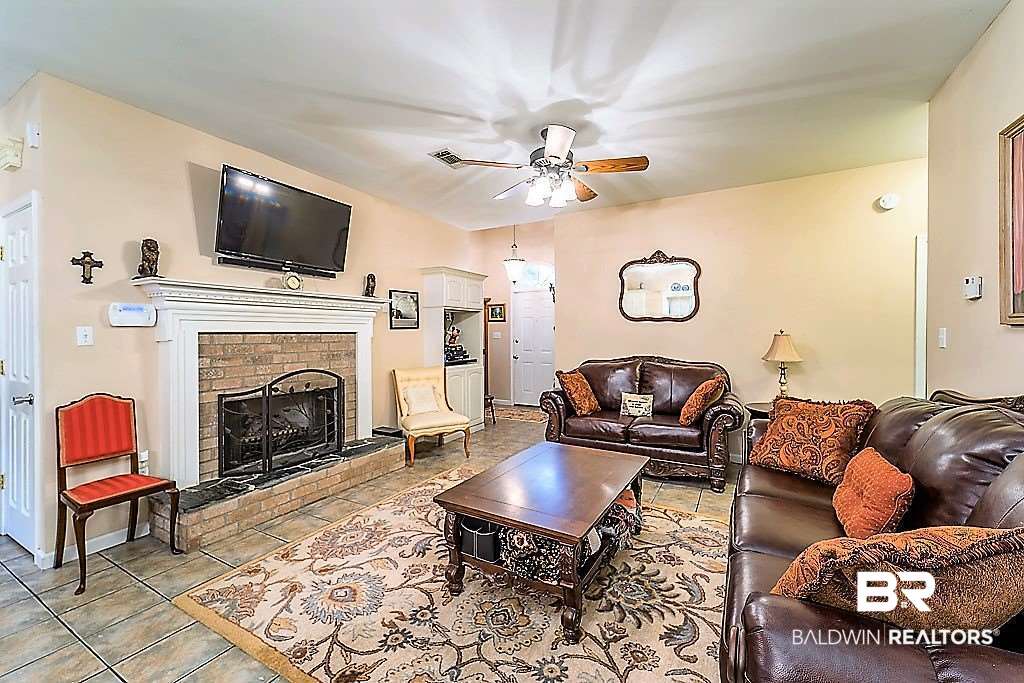 19891 Chestnut Drive Foley, AL 36535 - Photo 3 of 23 Great Room