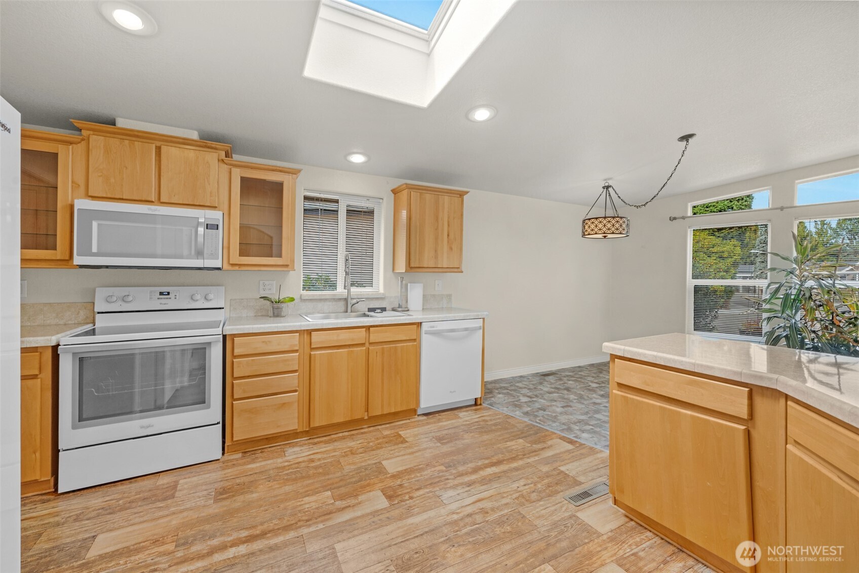 23825 15th Avenue Southeast, Unit 20 Bothell, WA 98021 - Photo 9 of 20 Gallery Image 9