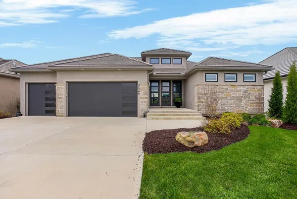 $1,259,000 | 27205 100th Terrace, Olathe, KS 66061