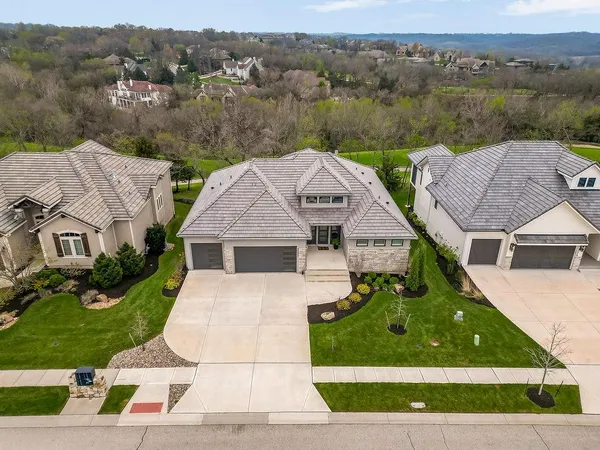 $1,259,000 | 27205 100th Terrace, Olathe, KS 66061